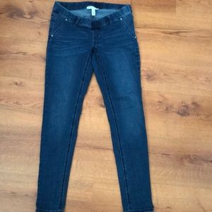 Jessica Simpson maternity jeans